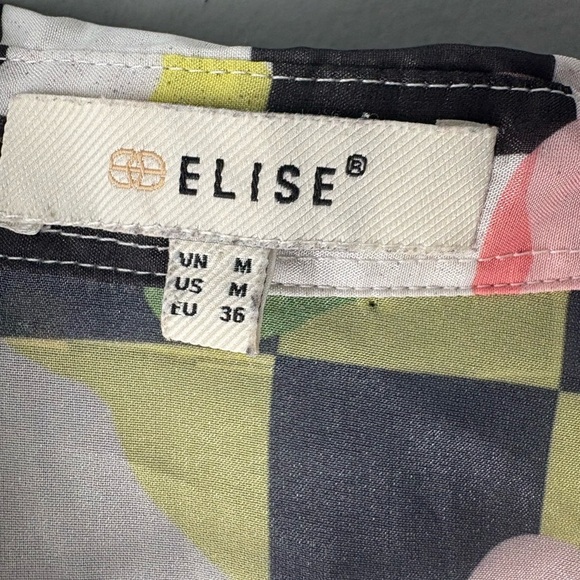 Elise size M, blouse, see through, reversible belt tie. Button up. Plaid floral - Picture 2 of 5